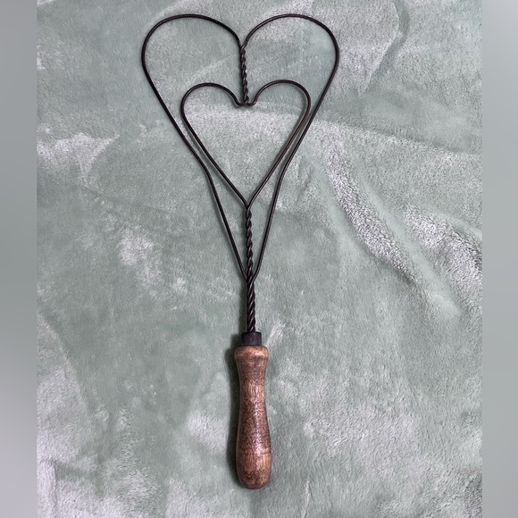 Antique Heart Iron Rug Beater, rare primitive - Picture 1 of 6